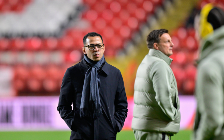 切尔西力挺主帅罗塞尼尔，夏窗引援与更衣室风云引关注